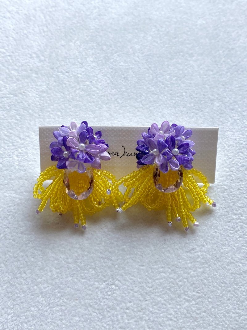 【fairy】紫のお花とシトリンとふんわりビーズのピアス - 耳環/耳夾/耳骨夾 - 絲．絹 紫色