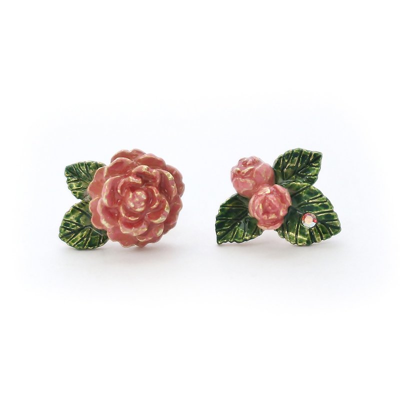 Camellia Earring Otome Tsubaki / Earrings PA429 - Earrings & Clip-ons - Other Metals Pink
