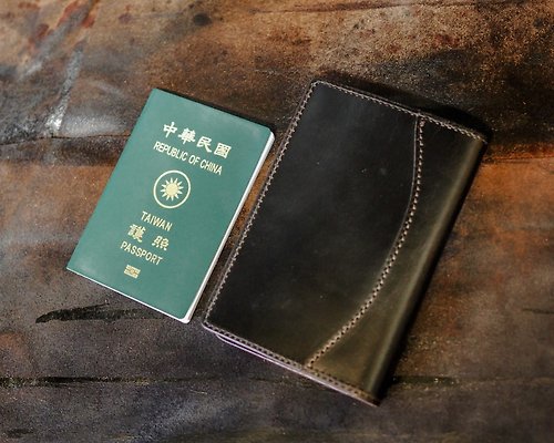 HEYOU Art&Craft Department Veg-Tanned Leather Passport Holder 植鞣革護照夾