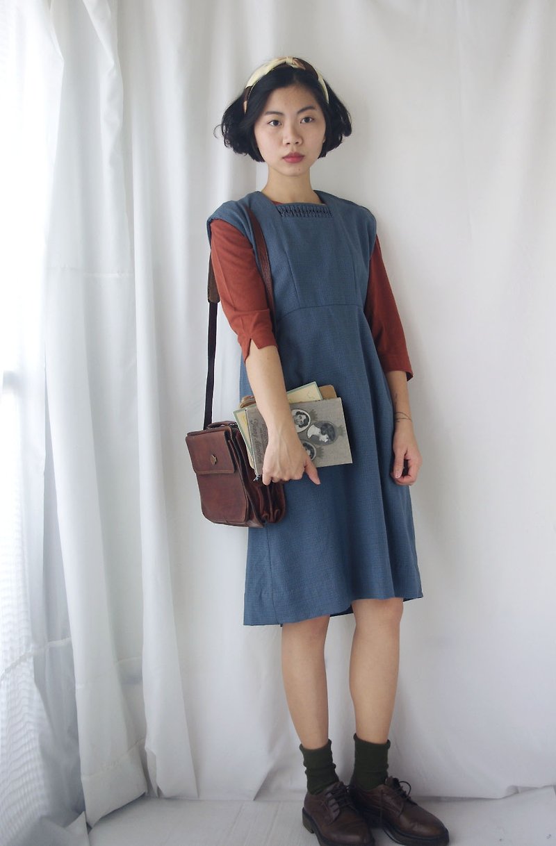 Treasure Hunting - Gray Blue Openwork Hand Detail Sleeveless Vintage Dress - One Piece Dresses - Wool Blue