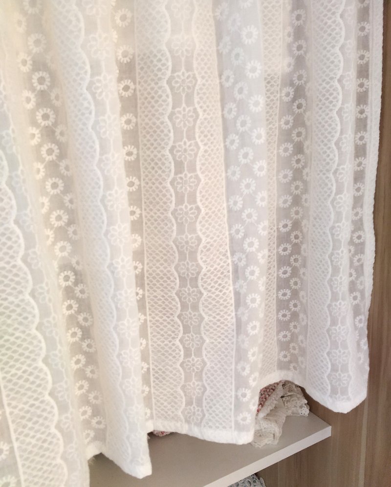 Small floral cotton embroidery lace curtain coffee curtain door curtain - ม่านและป้ายประตู - ผ้าฝ้าย/ผ้าลินิน 