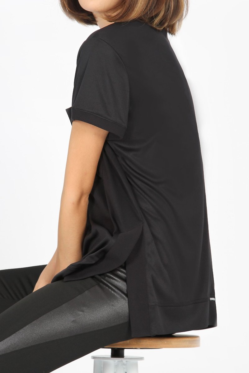 V-neck ribbed pocket slit suction row shirt-black - Women's T-Shirts - Polyester Black