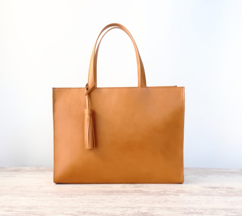 A4サイズトートbag・キャメル・受注制作・お色違いもお作り可能 - 手提包/手提袋 - 真皮 咖啡色
