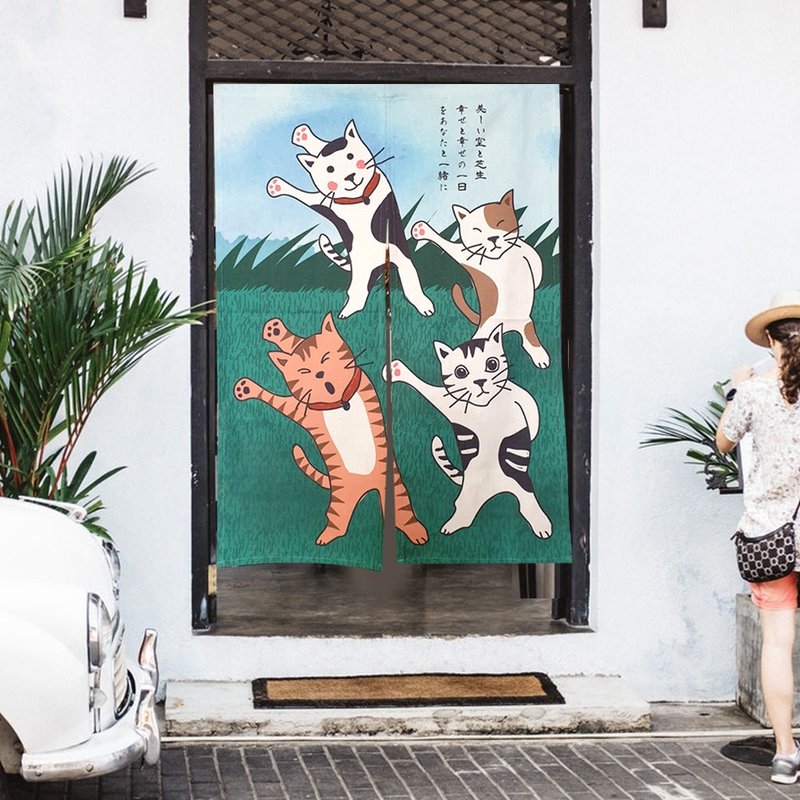 Japanese gymnastics cat door curtain - ม่านและป้ายประตู - ผ้าฝ้าย/ผ้าลินิน หลากหลายสี
