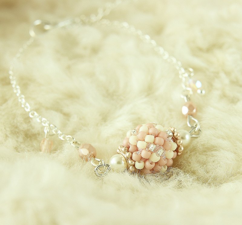 Pink Snow Wavelet Bracelet Bracelet Beaded Woven Czech Japanese Glass Beads Gentle and Cute - Bracelets - Glass Pink