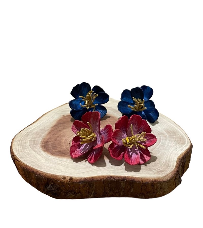 Flower of the Universe Autumn Sakura-Earrings Rose Red/Blue - Earrings & Clip-ons - Genuine Leather Multicolor