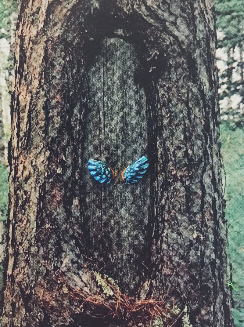 Hand-painted earrings-Kingfisher wings / Kingfisher wings / カワセミの翼 - ต่างหู - ทองแดงทองเหลือง สีน้ำเงิน