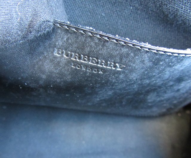 BURBERRY - HITTIIN THE STREET by New Vintage Handbags
