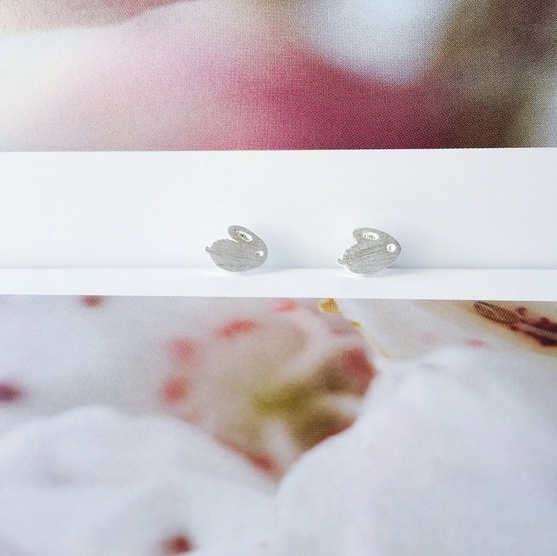 925純銀製のかわいい白いかわいい[小さな兎の耳の針] - ピアス・イヤリング - スターリングシルバー ピンク