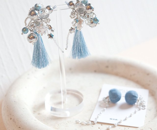 ジュエルブルーのイヤリング　ハンドメイド ハンドメイドイヤリング 大人のジュエルストーン ディープブルー