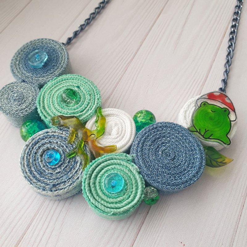 Recycled denim necklace Jeans necklace OOAK jewelry - 項鍊 - 其他金屬 藍色