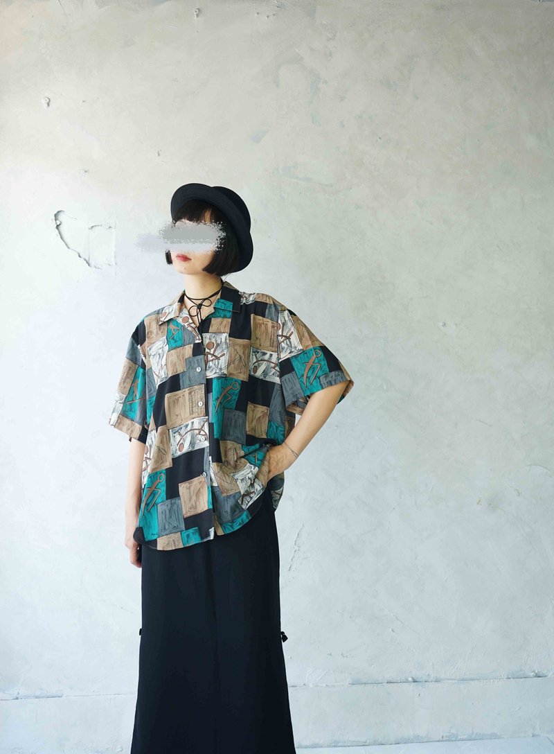 尋寶古著-個性色塊塗鴉印花復古襯衫 - 女襯衫 - 聚酯纖維 多色