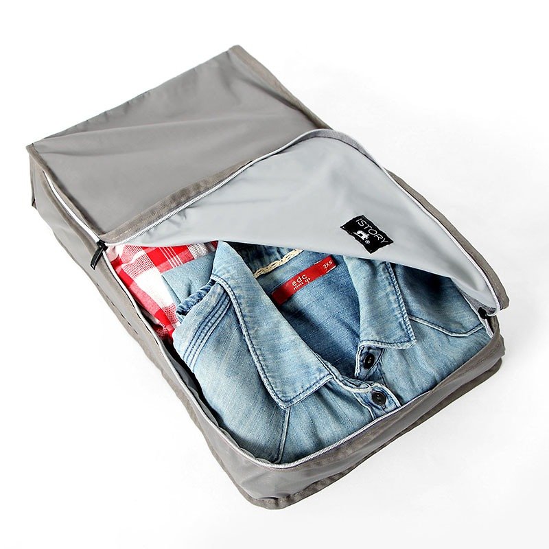 Clothing bag (small). gray - กล่องเก็บของ - วัสดุอื่นๆ สีเทา