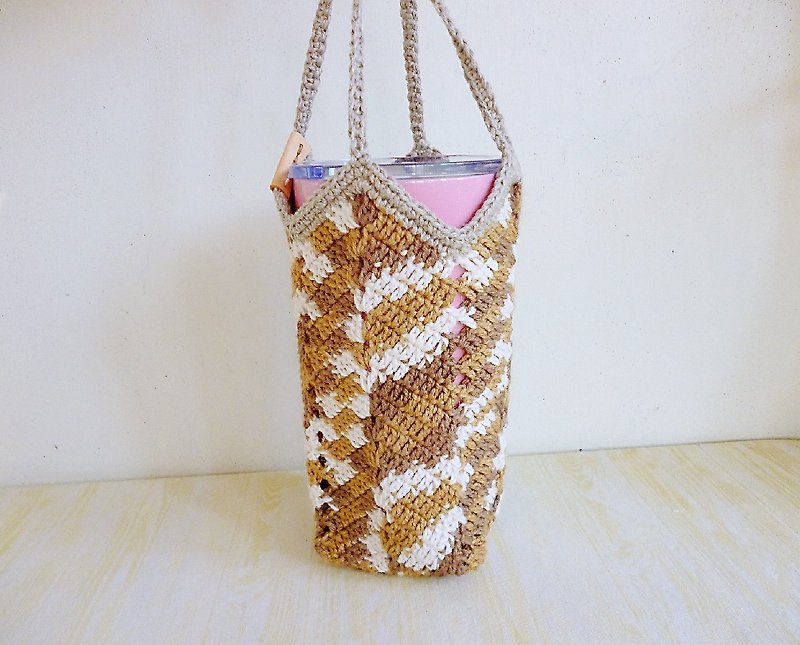 Toffee color dyed ramie hand crochet universal woven bag ice master cup thermos Mason bottle - Beverage Holders & Bags - Cotton & Hemp Brown