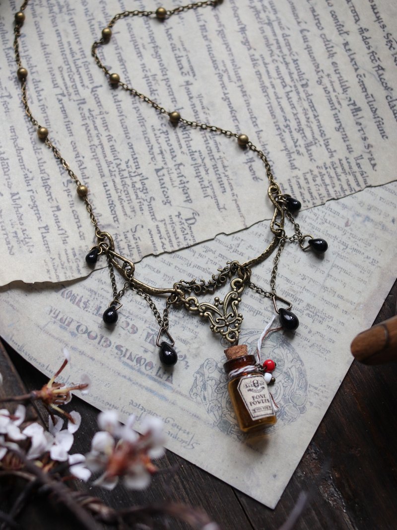 Retro style glass vial necklace throat poison - สร้อยคอ - แก้ว สีดำ