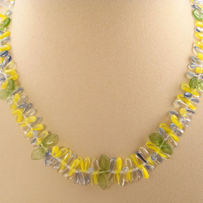 Yellow Blue Green Czech Glass Necklace Petal Leaf Beaded Choker Necklace Jewelry - 項鍊 - 玻璃 黃色