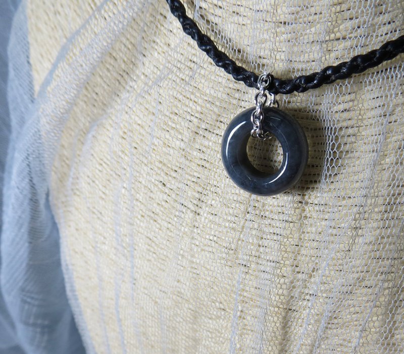 Sterling Silver*Benming Year【Safe and Ruyi】Black-bone Chicken Emerald Wax Wax Thread Necklace*SF-13*Lucky Lucky - สร้อยคอยาว - เครื่องเพชรพลอย หลากหลายสี