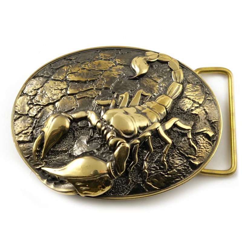 Scorpion soild brass belt buckle, Arachnid belt accessory - เข็มขัด - วัสดุอื่นๆ สีทอง