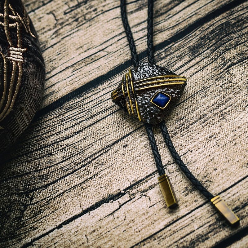 紳士秘密 保羅領帶 Bolo Tie 皮革項鍊 皮繩領帶 長項鍊 - 領帶/領帶夾 - 人造皮革 黑色