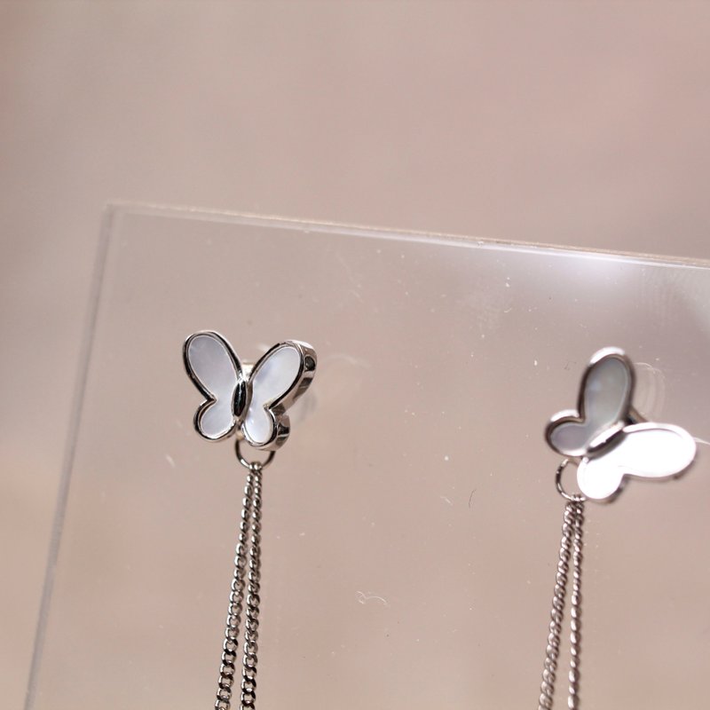 Butterfly。EARRING。SILVER JEWELRY SERIES - ต่างหู - เงินแท้ สีเงิน