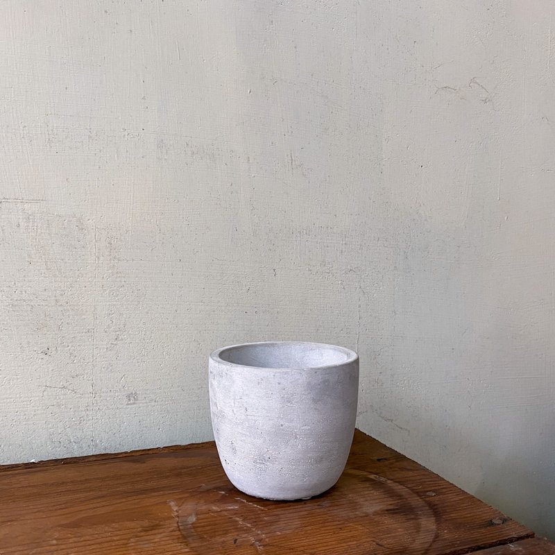 【Bin】 Cement small bowl (10.5cm*10.5cm*9cm) - Pottery & Ceramics - Cement Gray