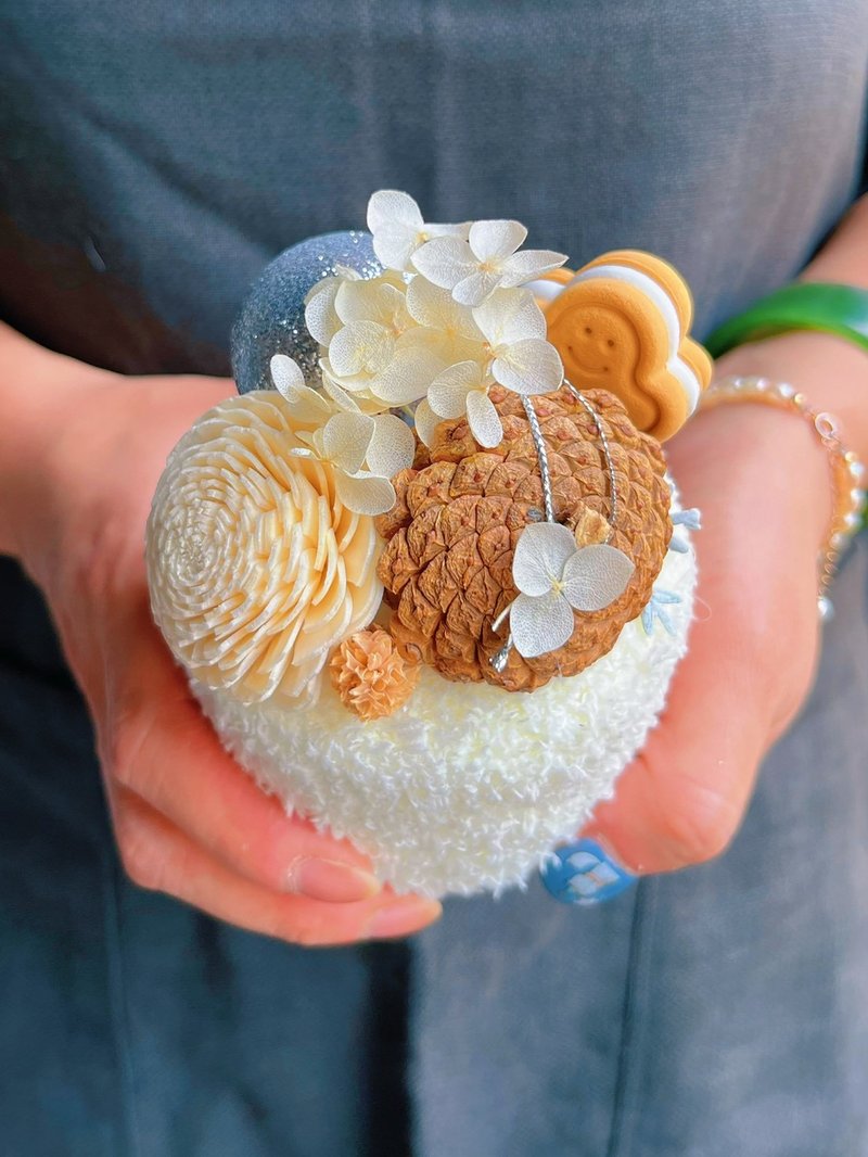 VERNITA Pinecone White Cake Flower Gift • A Floral Blessing That Lasts - Dried Flowers & Bouquets - Other Materials White