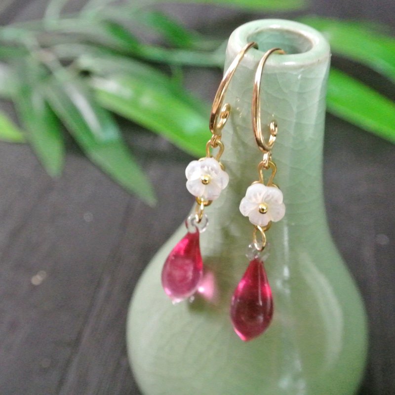 Weiyang earrings (burgundy) - ต่างหู - ทองแดงทองเหลือง สีแดง