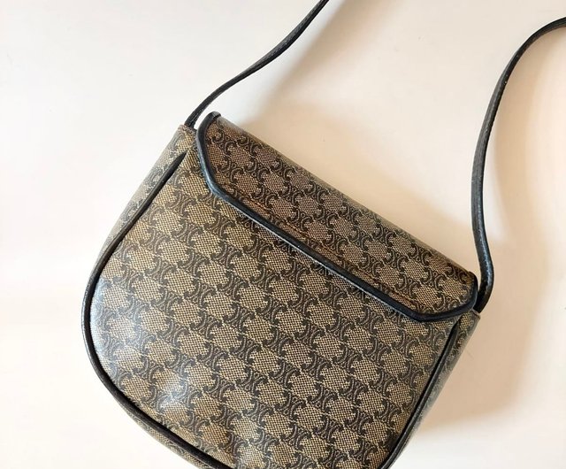 CELINE セリーヌ モノグラム ハーフムーン ショルダーバッグ 24SS【CELINE】ハーフムーンケース トリオンフキャンバス 2way (CELINE