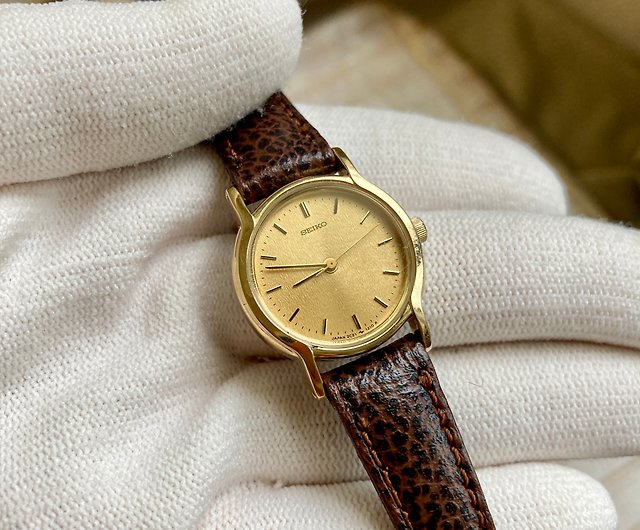 SEIKO Classic Gold Round Case Fine Grain Gold Dial Genuine Leather Strap  Antique Watch Vintage - Shop 1j-studio Women's Watches - Pinkoi