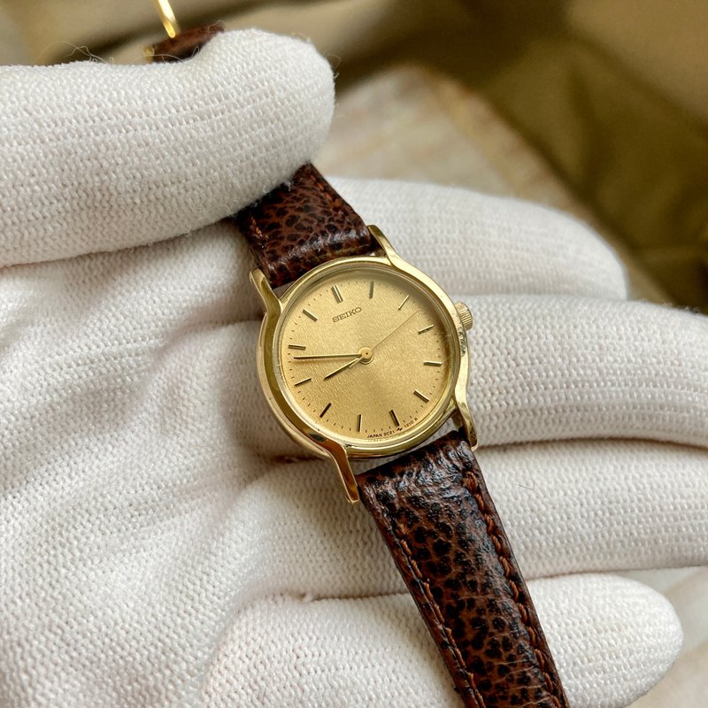 SEIKO クラシック ゴールド ラウンド ケース ファイングレインゴールド文字盤 本革ベルト アンティーク 時計 ヴィンテージ - 腕時計 - 金属 ゴールド
