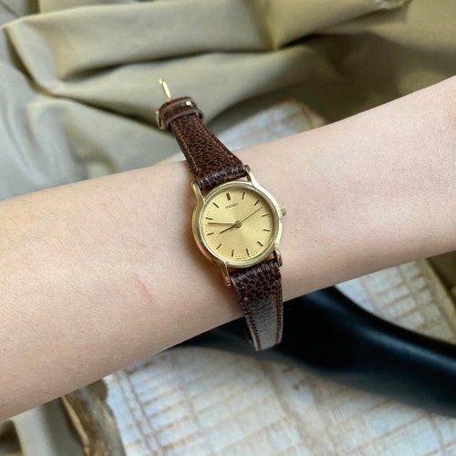 SEIKO アンティーク時計　レザーケース一体型 500x0.jpg