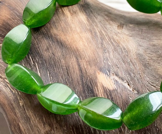 台湾翡翠珠ブレスレット│しっとりと希少色の全12粒 - ショップ