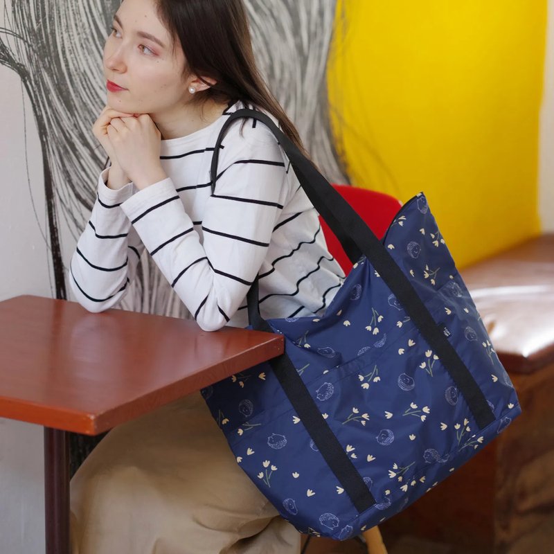 Nifty Colors - 日本可愛刺猬旅行手提袋 - 手提包/手提袋 - 防水材質 藍色