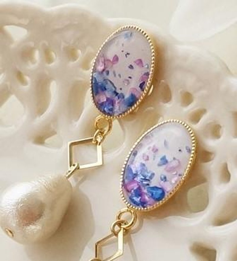 Dancing ♢ pieces and cotton pearl earrings / earrings - ต่างหู - เครื่องเพชรพลอย สีน้ำเงิน