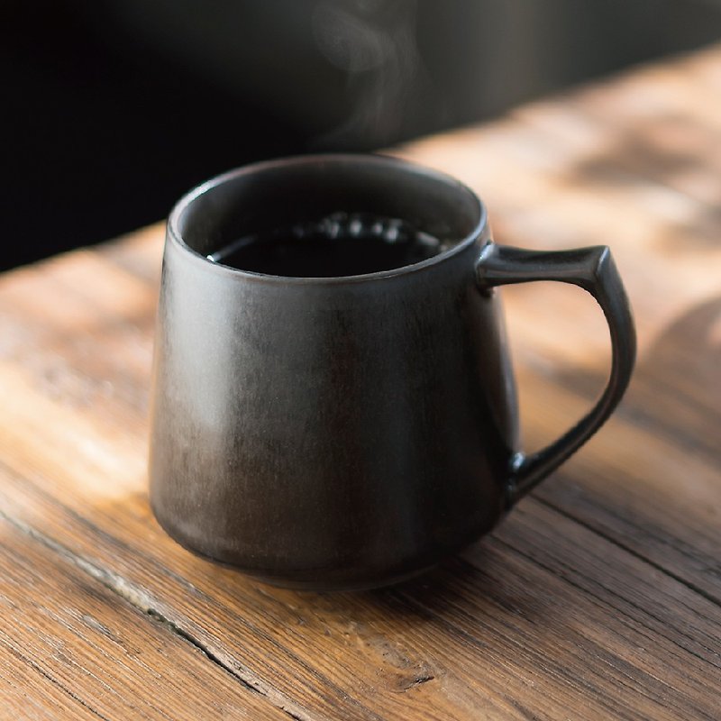 Cores KIKI Mino Ware Mug | Black Made in Japan - Mugs - Porcelain Black