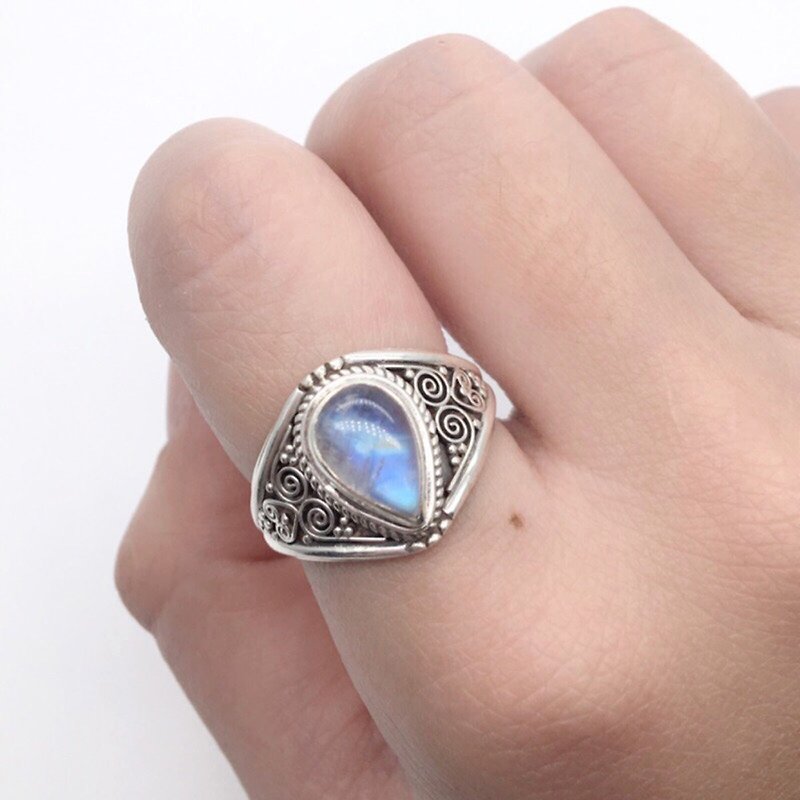 月光石925純銀古典銀雕戒指 尼泊爾手工鑲嵌製作 - 戒指 - 寶石 藍色