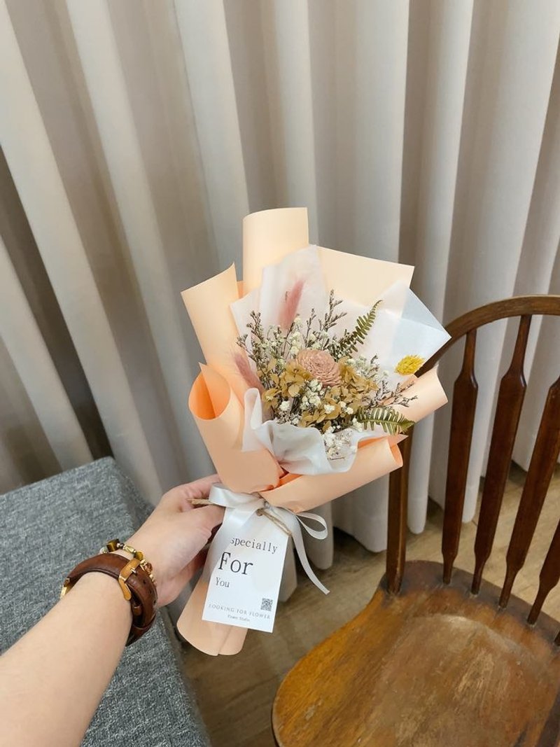 乾燥花束【蜜桃粉小花束】 生日禮物 玫瑰花束 生日花束 畢業花 - 乾燥花/永生花 - 植物．花 
