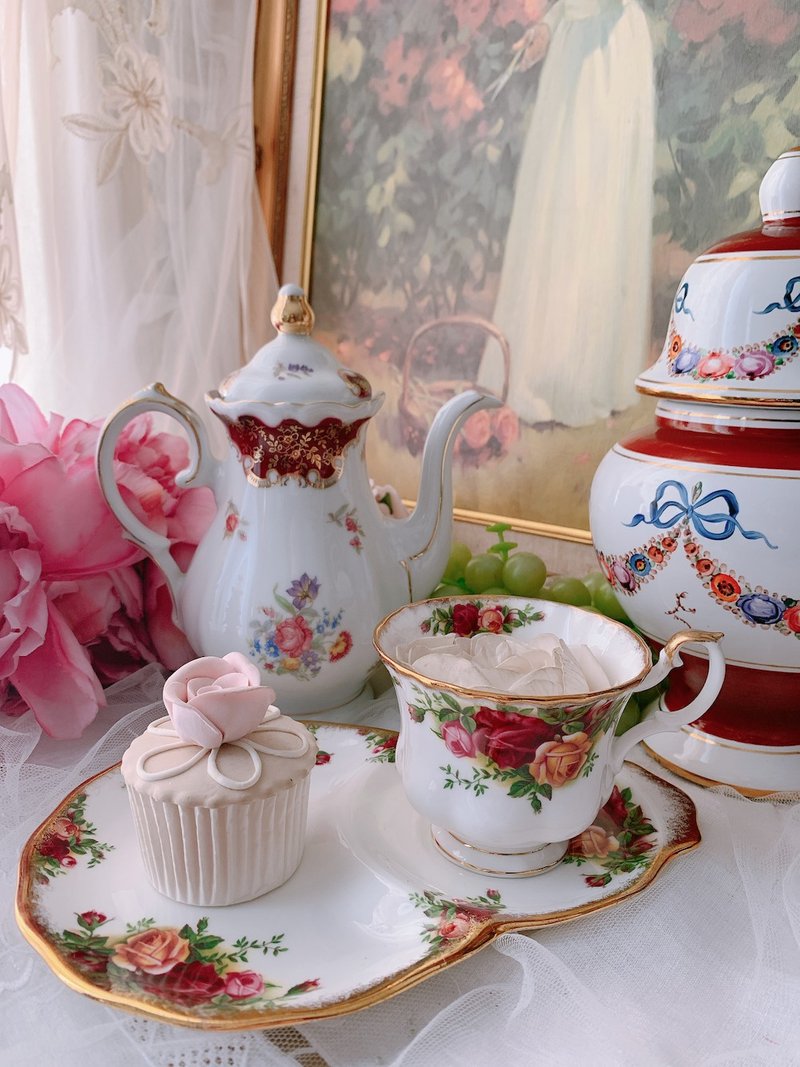 英國骨瓷Royal Albert 22k鑲金鄉村玫瑰花茶杯兩件組早餐杯庫存品 - 茶壺/茶杯/茶具 - 瓷 