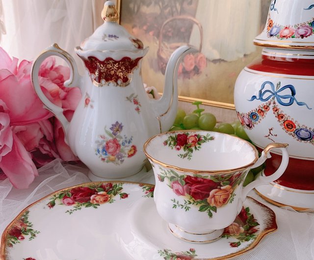 British Royal Albert Royal Albert flower tea cup set of two stock