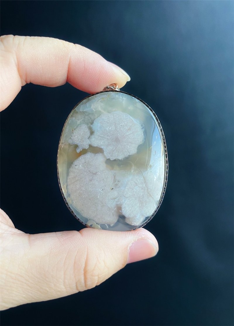 [Sold] Sakura Agate Vegetable Garden Green Lotus Leaf Lotus S925 Silver Inlaid Drag Pendant Girlfriend Day - สร้อยคอ - คริสตัล สีเขียว