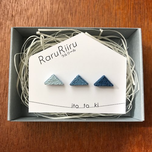 raruriiru-japan 三角形、棉線、日本扁柏、藍色、淺藍色、漸變、美麗、藍天