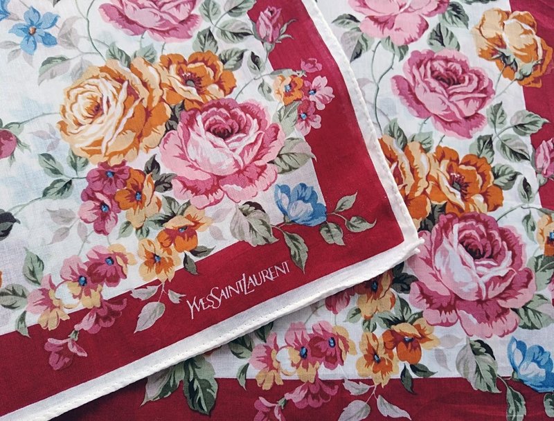 Yves Saint Laurent Vintage Handkerchief Women Handkerchief YSL 19 x 18.5 inches - ผ้าเช็ดหน้า - ผ้าฝ้าย/ผ้าลินิน สีแดง