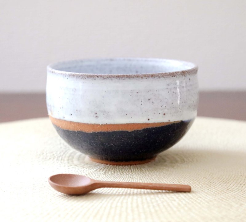 Lapis lazuli and white glaze bowl - แก้วมัค/แก้วกาแฟ - ดินเผา สีน้ำเงิน