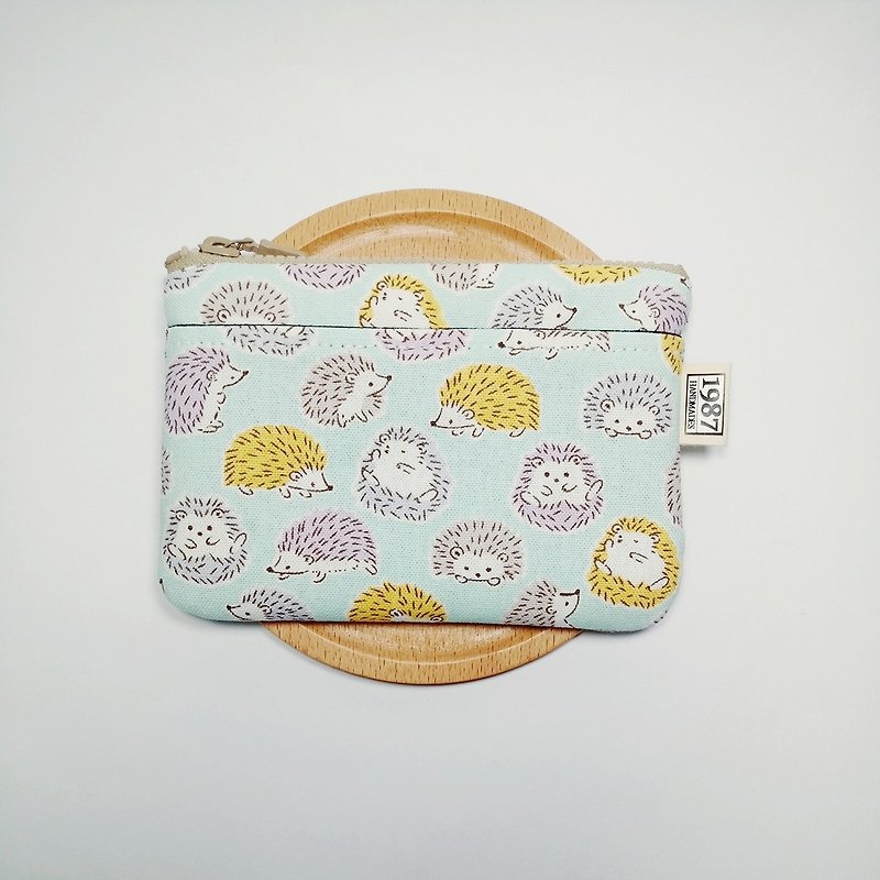 [Hedgehog baby-green] Coin purse clutch bag with zipper bag Christmas exchange gift - Clutch Bags - Cotton & Hemp Green