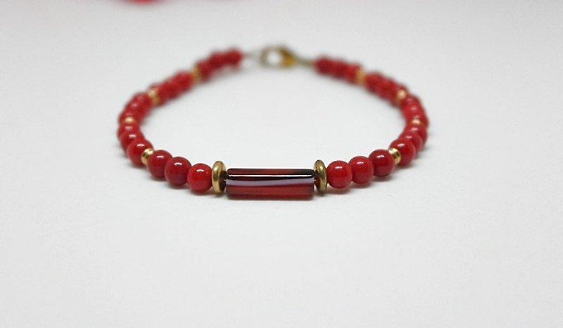 Natural stone bracelet _ x brass button red dancers - สร้อยข้อมือ - เครื่องเพชรพลอย สีแดง