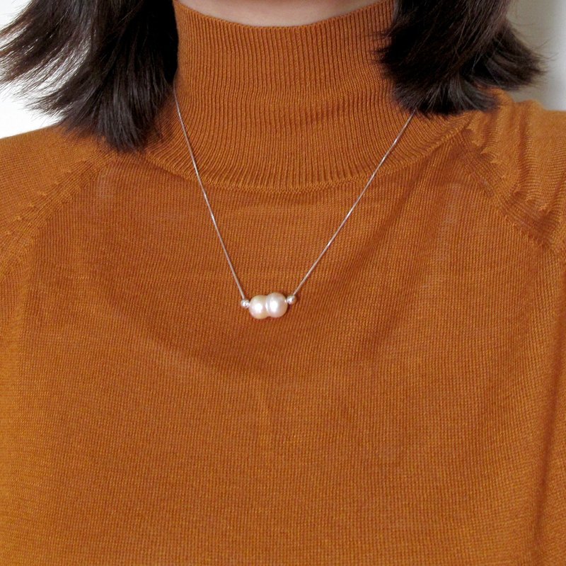 OOAK - Calabash Lianlian | Natural gourd-shaped light golden orange fat pearl 925 sterling silver pendant necklace. - สร้อยคอ - ไข่มุก สีทอง