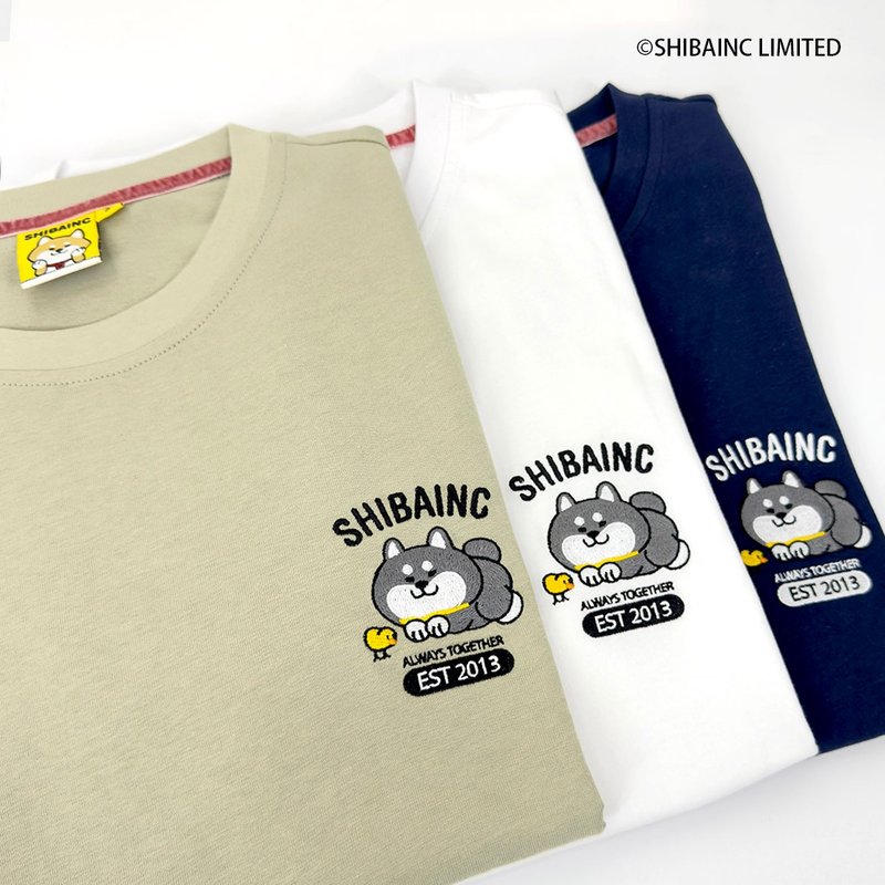 BU with Chicken Friend Embroidery Tee - เสื้อฮู้ด - ผ้าฝ้าย/ผ้าลินิน สีกากี