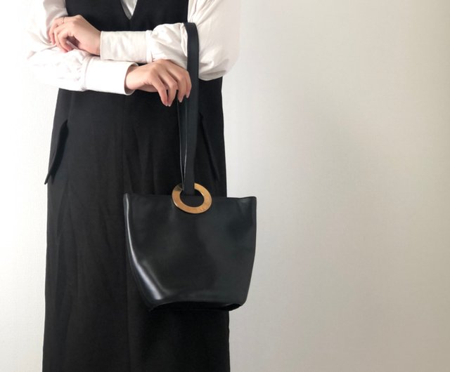 日本直送 名牌中古包 】CELINE セリーヌ サークル ショルダーバッグ ブラック レザー バケツ vintage ヴィンテージ オールド  ysacmv - ショップ VintageShop solo ショルダーバッグ - Pinkoi