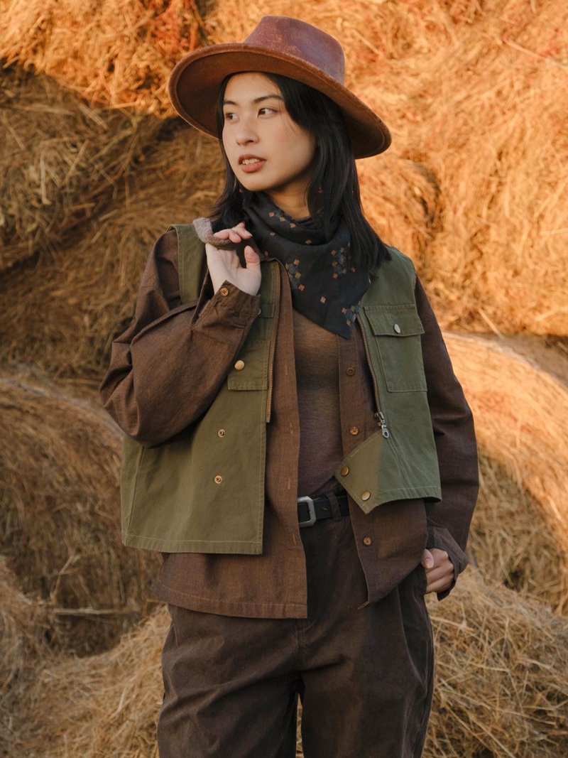 Autumn Fragrance Green Irregular Utility Vest, Plant-Dyed Green Vest - Women's Casual & Functional Jackets - Cotton & Hemp Green