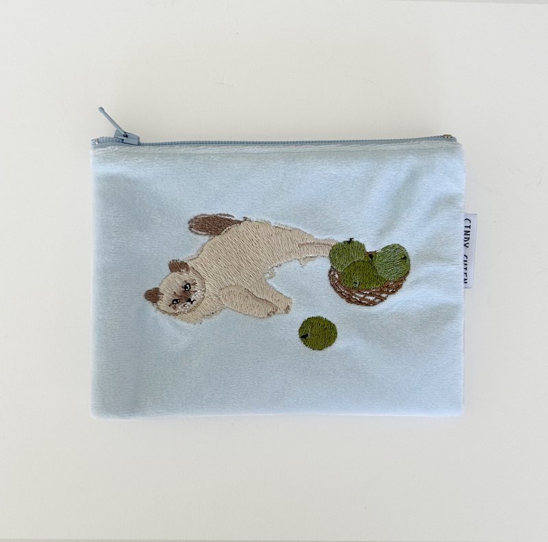 【CINDY CHIEN】Want to Eat Apple Cat Embroidered Velvet Coin Purse - Coin Purses - Other Materials 